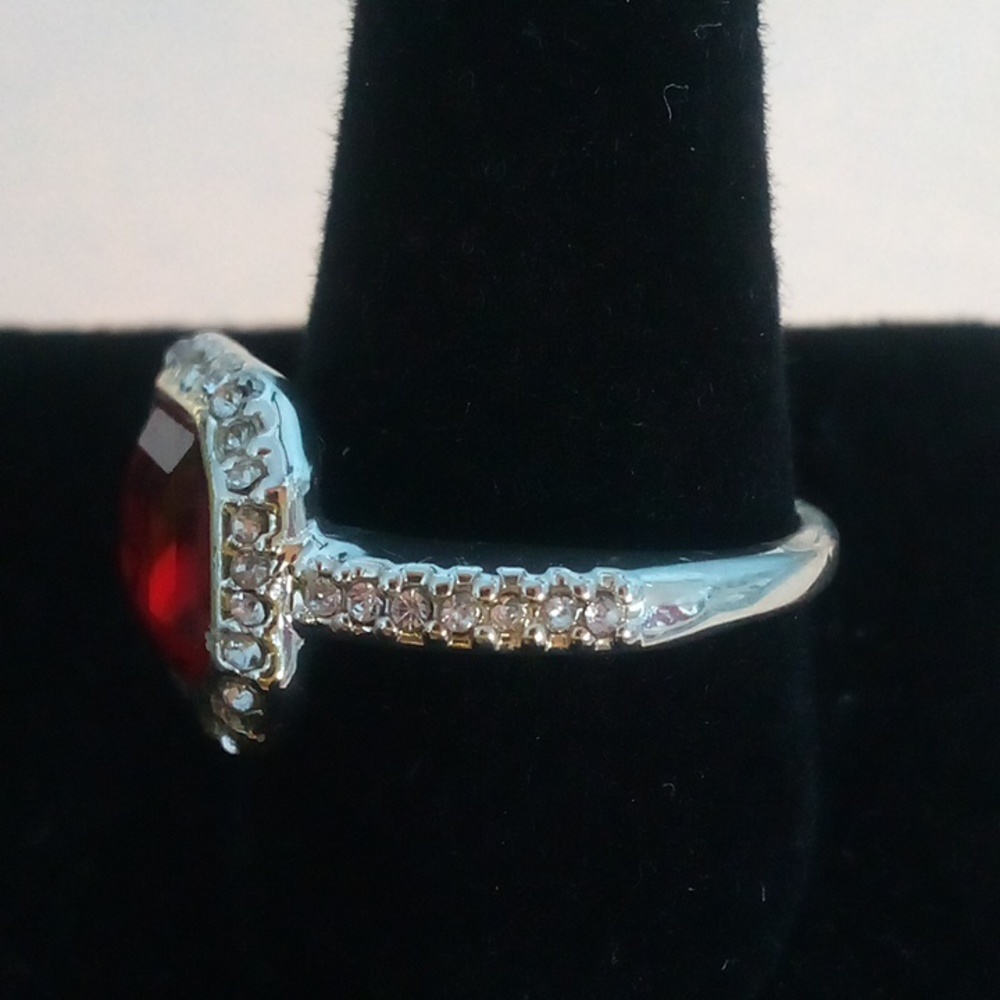Ring - Picture 2 of 4